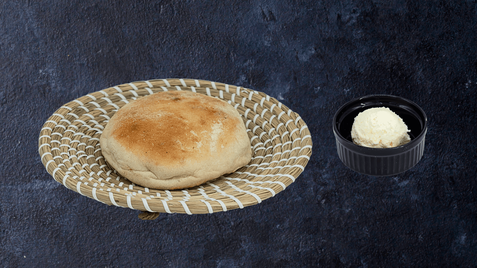 Lepinja sa domaćim kajmakom